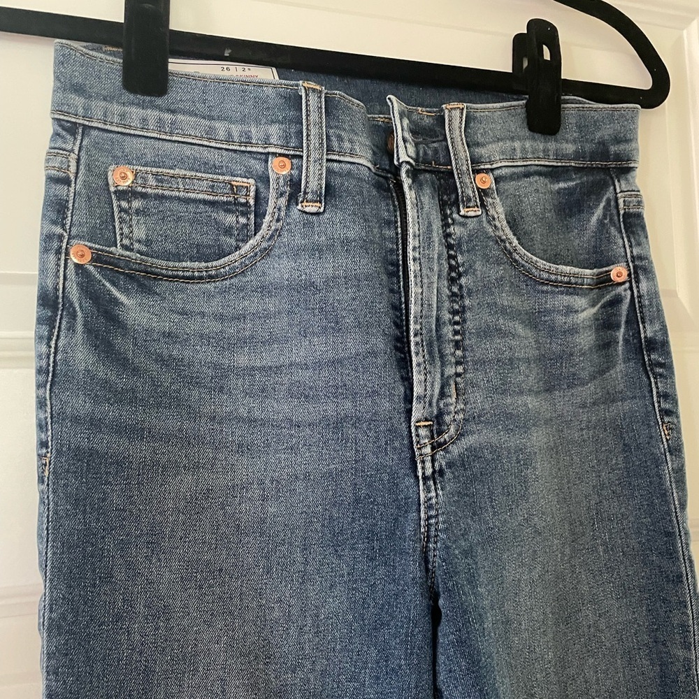 Gap Women’s True Skinny Sky High Jeans, 26/2 Short - Picture 2 of 6